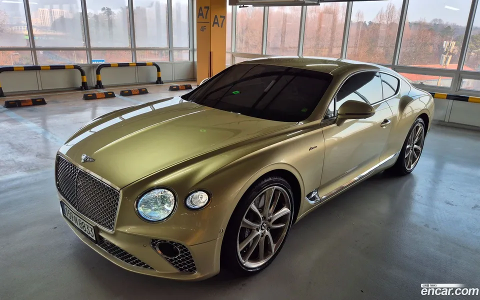 Bentley Continental GT 4.0 GT 2023 — фото 1, купить с доставкой в Москву