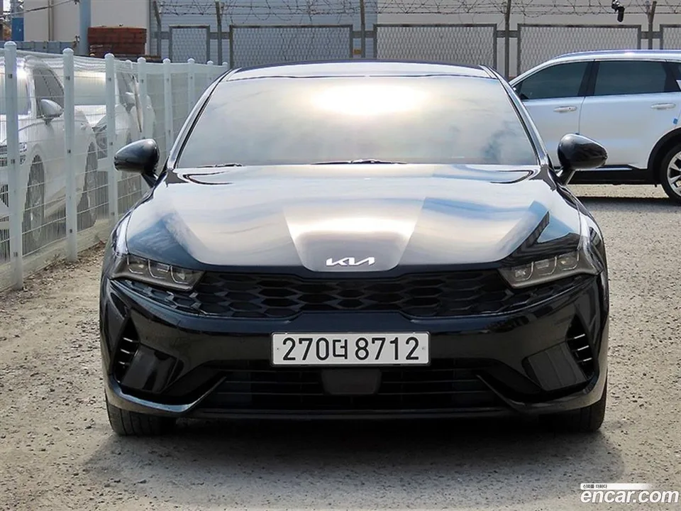 Kia K5 Hybrid 2022 — фото 1, купить с доставкой в Москву