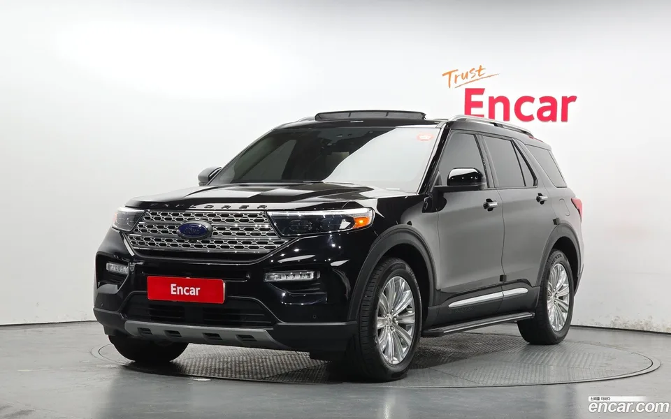 Ford Explorer 2.3 4WD 2022 — фото 1, купить с доставкой в Москву