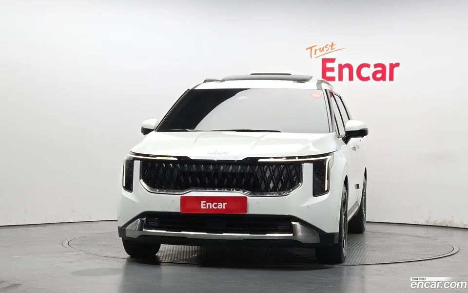 Kia Carnival 7 2024 — thumbnail 3