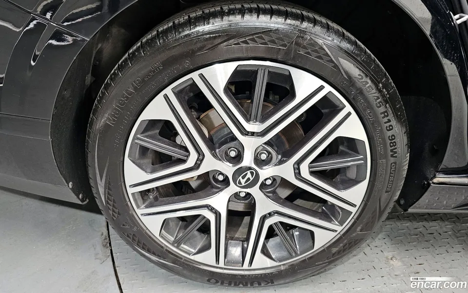 Hyundai Grandeur 2.5 2WD 2022 — миниатюра 2