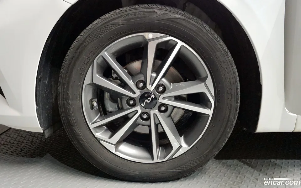 Kia K3 1.6 2024 — миниатюра 5