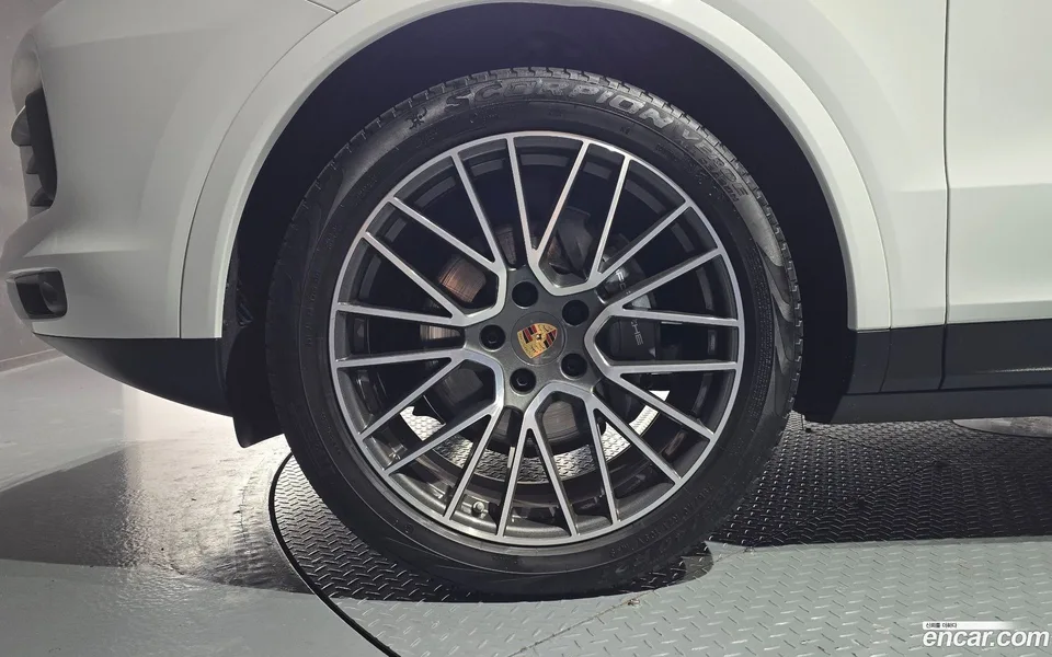 Porsche Cayenne 3.0 2023 — миниатюра 5