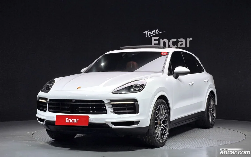 Porsche Cayenne 3.0 2023 — фото 1, купить с доставкой в Москву