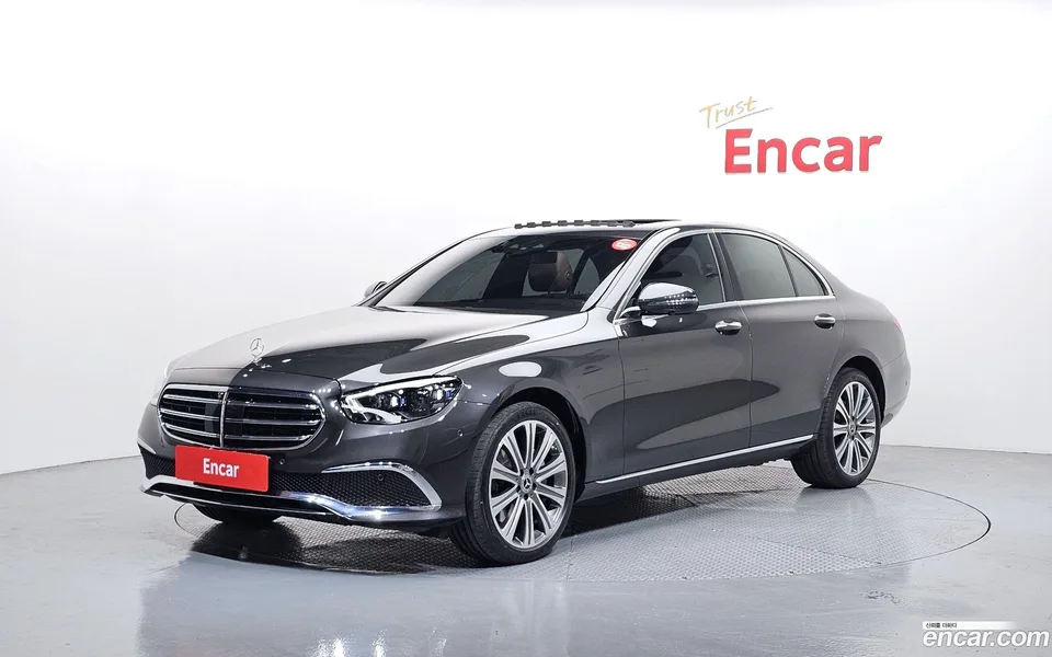 Mercedes-Benz E-Class E350 4MATIC 2023 — фото 1, купить с доставкой в Москву