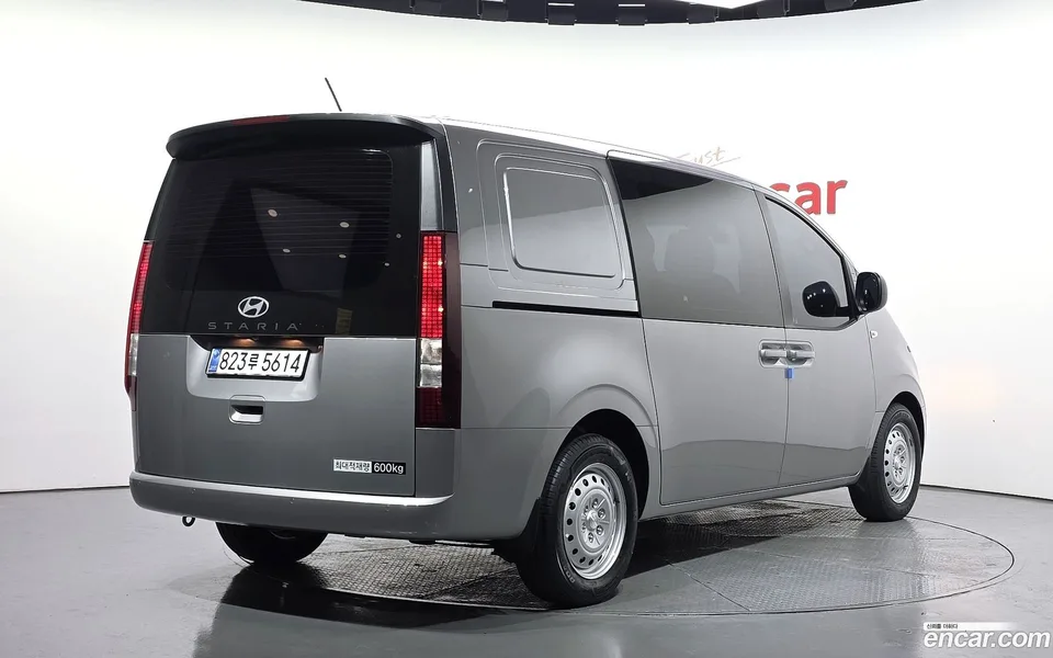 Hyundai Staria 5 2025 — миниатюра 2