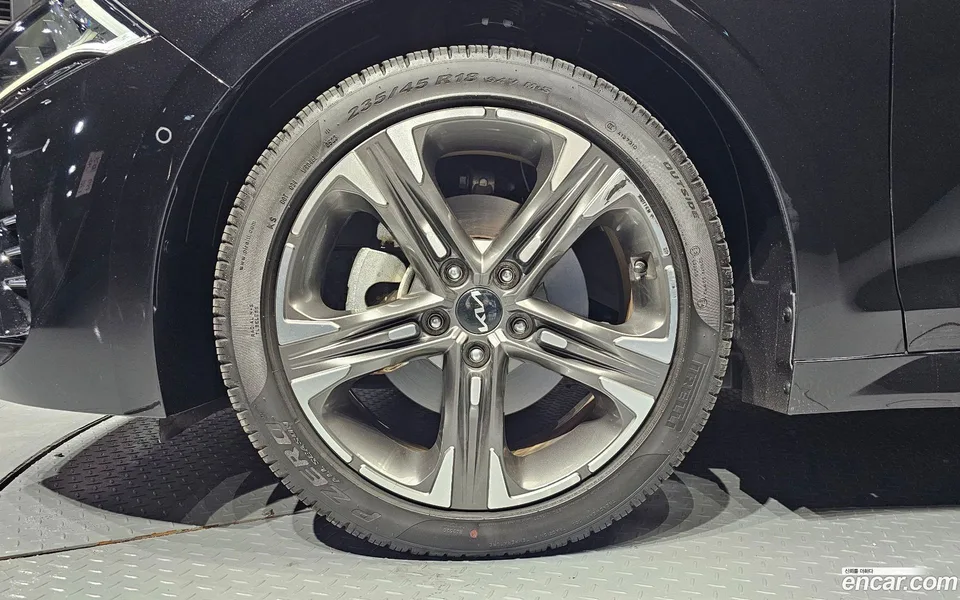 Kia K5 Hybrid 2023 — миниатюра 5