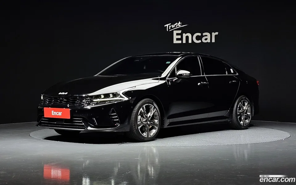 Kia K5 Hybrid 2023 — фото 1, купить с доставкой в Москву