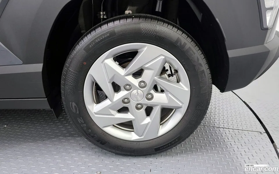 Hyundai Kona 1.6 2WD 2023 — миниатюра 2
