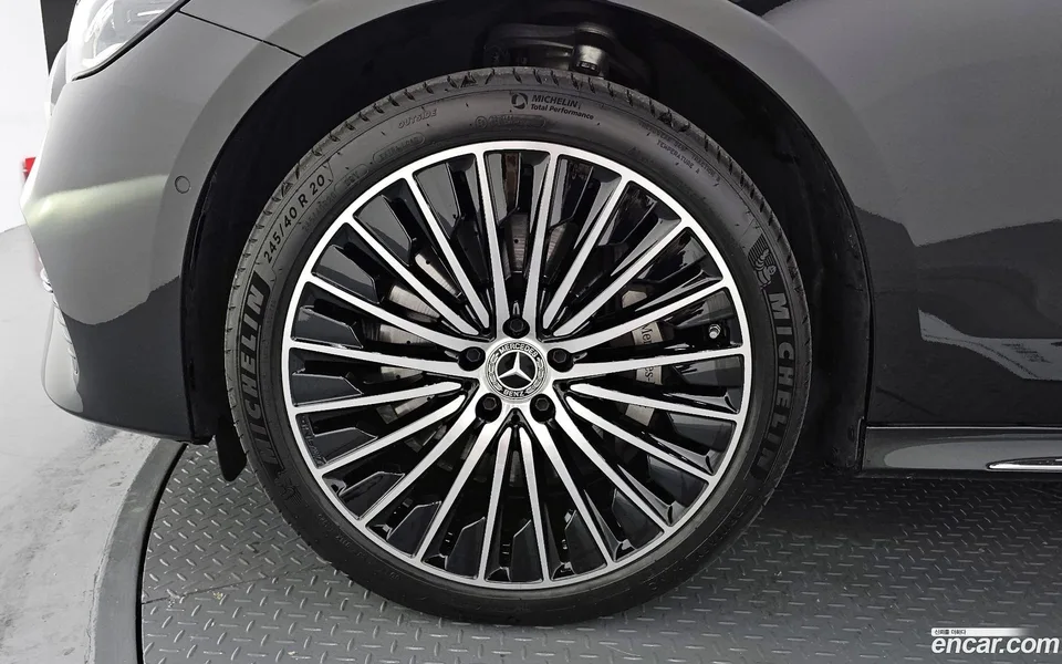 Mercedes-Benz E-Class E450 4MATIC 2024 — миниатюра 2