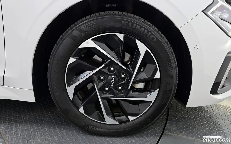 Kia K5 Hybrid 2024 — миниатюра 2