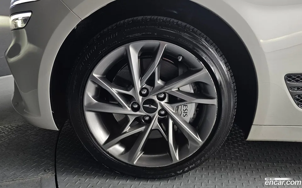Genesis G70 2.5T 4WD 2023 — миниатюра 2
