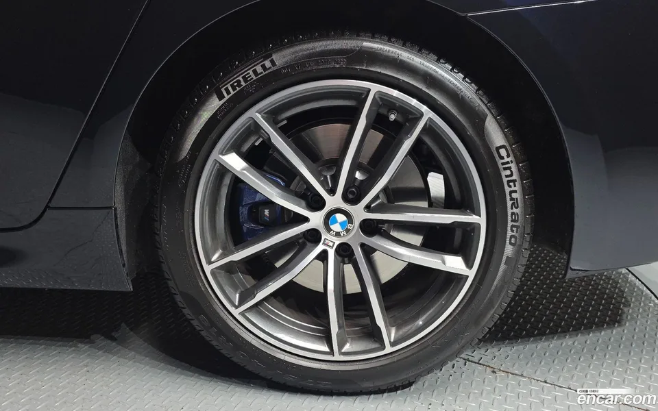 BMW 5 Series 520i M 2023 — миниатюра 2