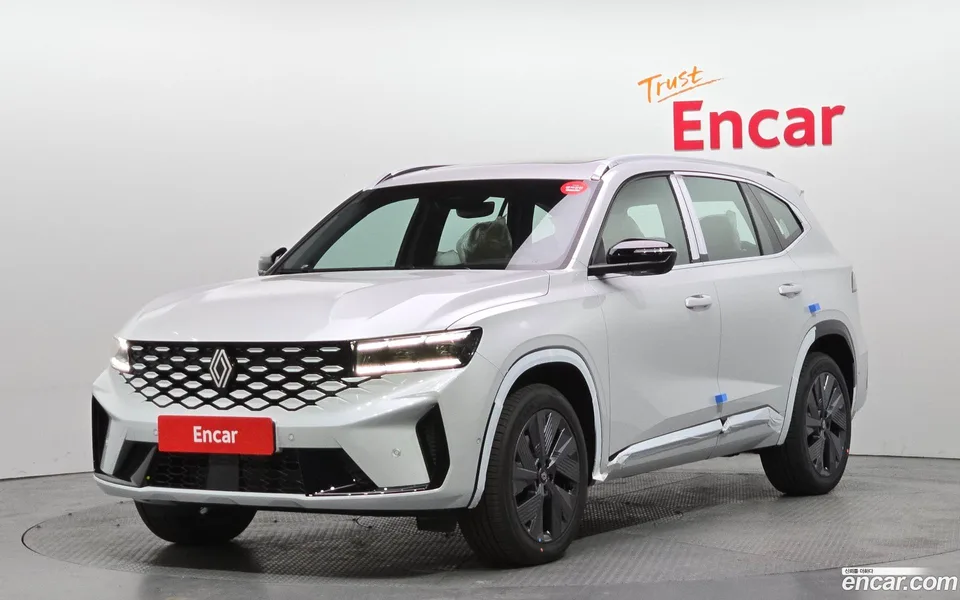 Renault Samsung Grand Koleos 1.5 E-TECH 2WD 2026 — фото 1, купить с доставкой в Москву