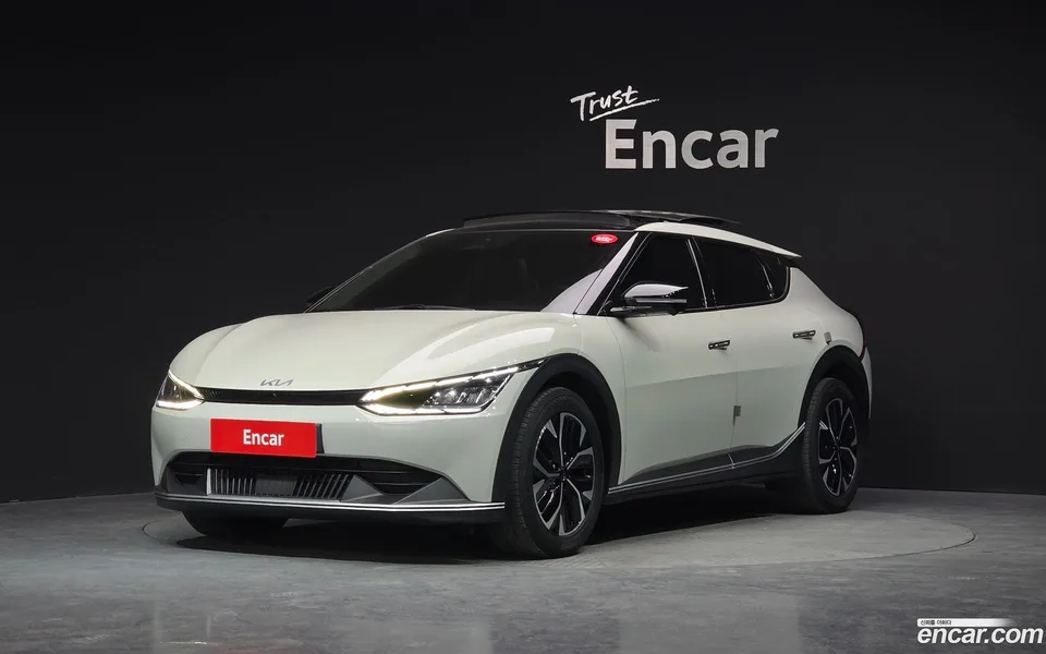 Kia EV6 4WD 2022 — фото 1, купить с доставкой в Москву