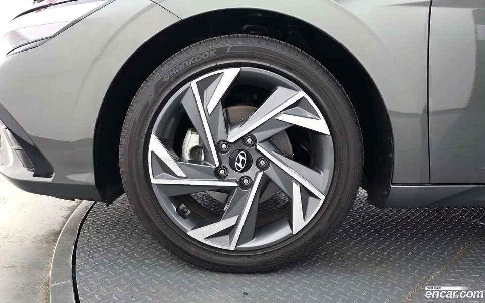 Hyundai Avante CN7 1.6 2023 — миниатюра 2