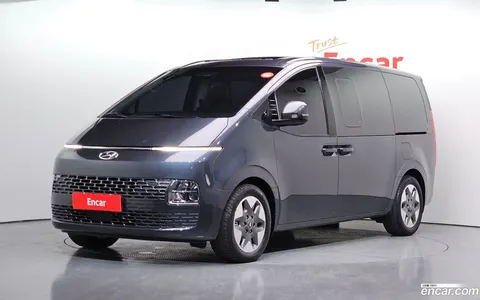 Hyundai Staria 2023 купить в Москве