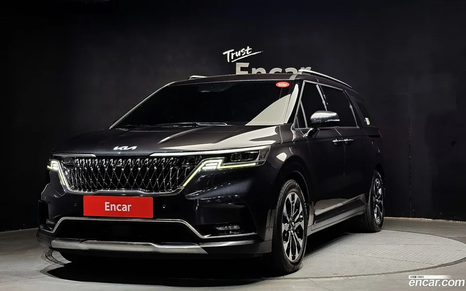 Kia Carnival 9 2022 — фото 1, купить с доставкой в Москву