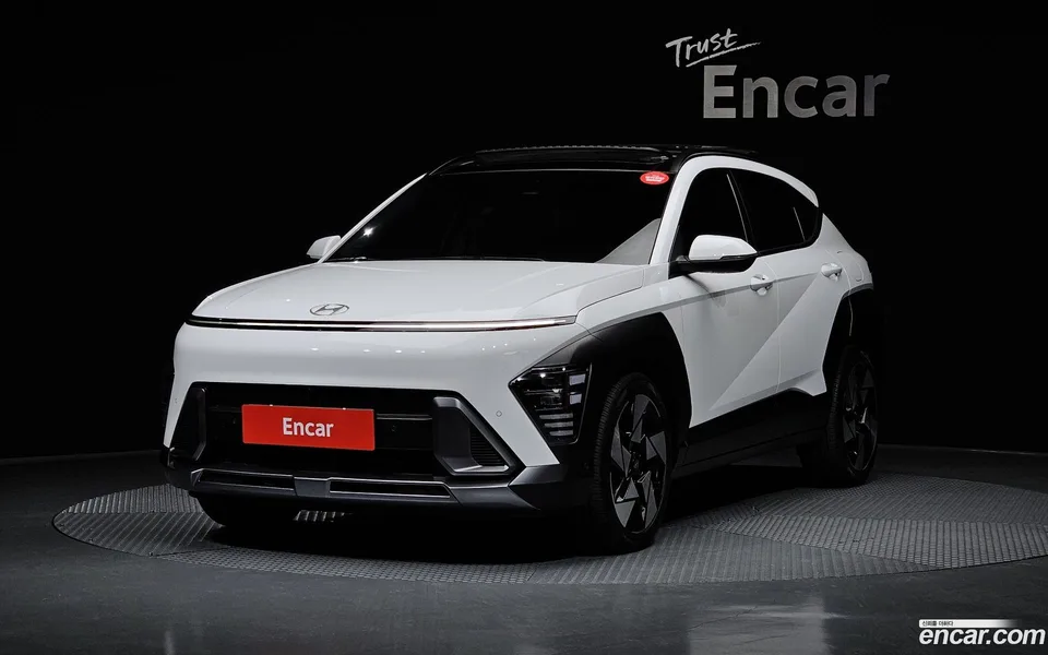 Hyundai Kona 1.6 2WD 2023 — фото 1, купить с доставкой в Москву