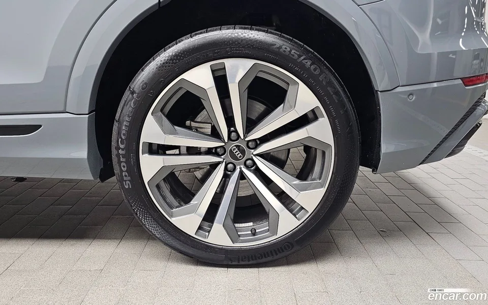 Audi Q8 (4M) 55 TFSI 2023 — миниатюра 2
