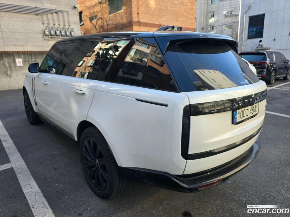 Land Rover Range Rover P530 AB LWB 2023 — миниатюра 4