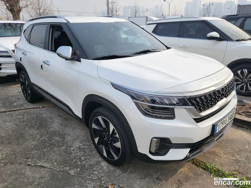 Kia Seltos 1.6 2WD 2022 — фото 1, купить с доставкой в Москву