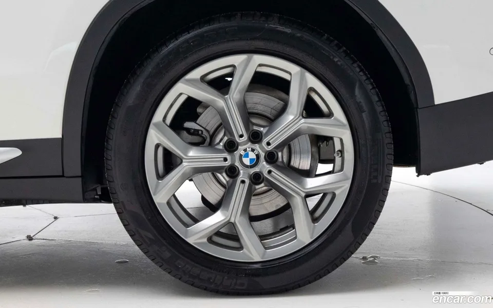 BMW X3 xDrive 20i 2022 — миниатюра 2
