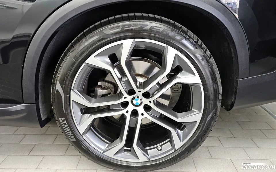 BMW X5 xDrive 30d xLine 2022 — миниатюра 2