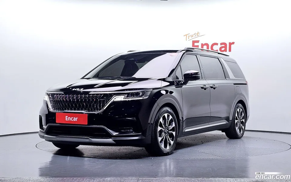 Kia Carnival 7 2022 — фото 1, купить с доставкой в Москву