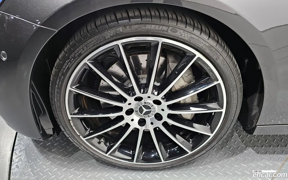 Mercedes-Benz E-Class E350 4MATIC AMG Line 2023 — миниатюра 2