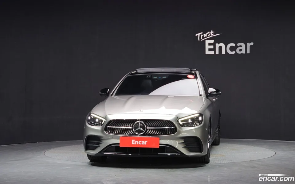 Mercedes-Benz E-Class E350 4MATIC AMG Line 2023 — миниатюра 3