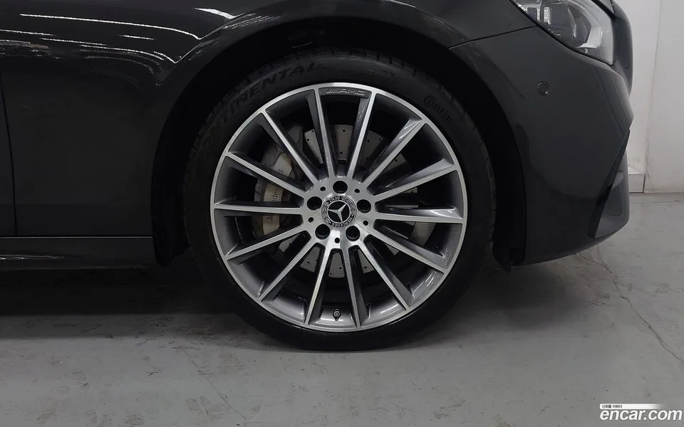 Mercedes-Benz E-Class E350 4MATIC AMG Line 2022 — миниатюра 2