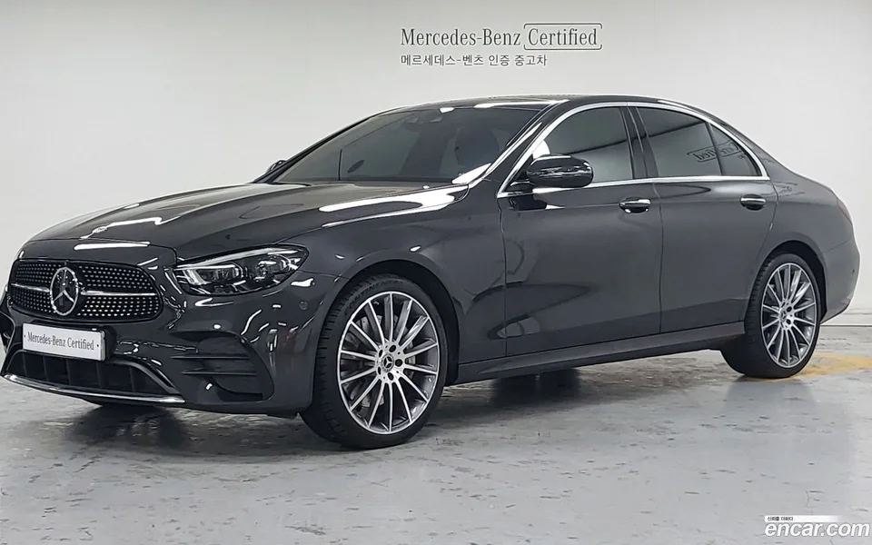 Mercedes-Benz E-Class E350 4MATIC AMG Line 2022 — фото 1, купить с доставкой в Москву
