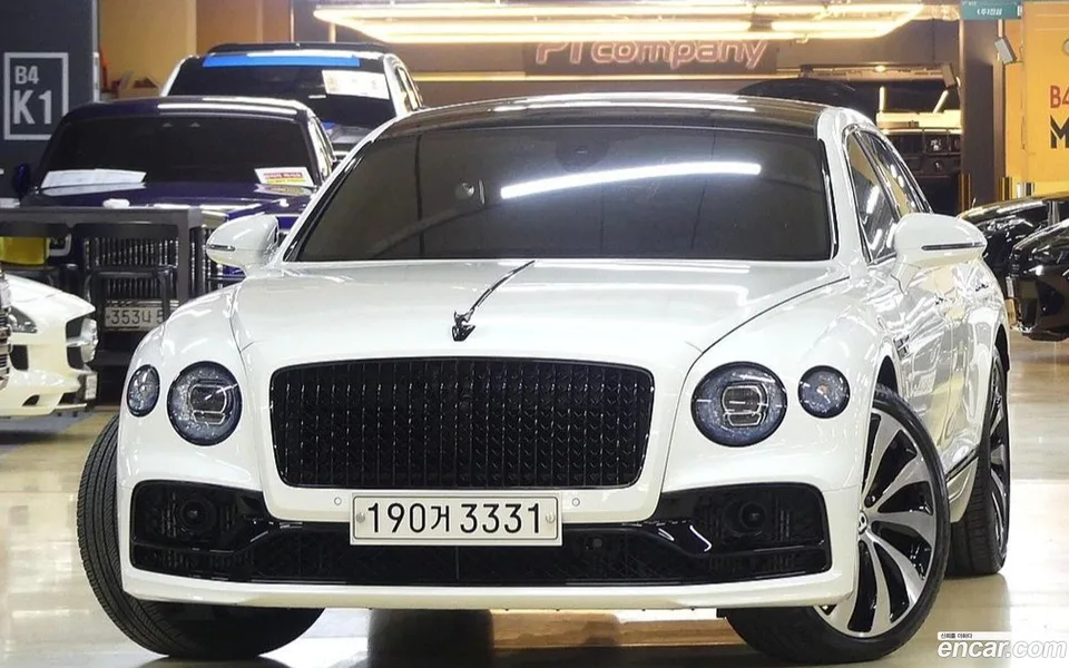 Bentley Flying Spur 4.0 2023 — фото 1, купить с доставкой в Москву