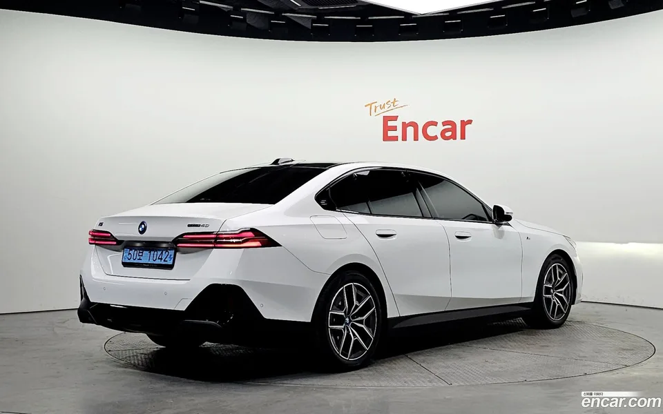 BMW i5 eDrive 40 M 2025 — миниатюра 2