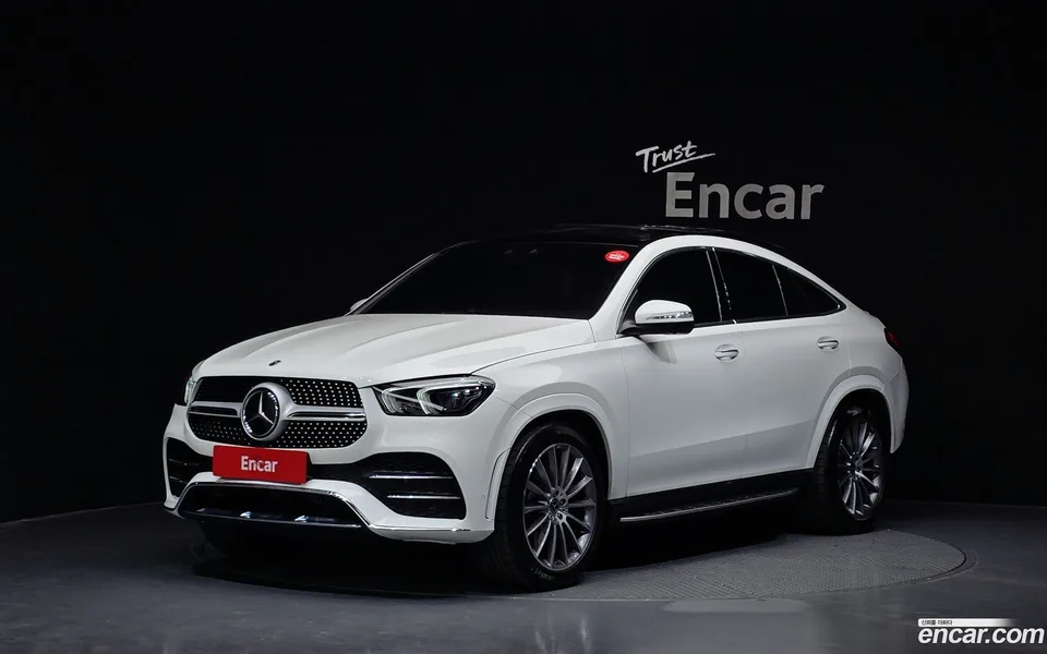 Mercedes-Benz GLE-Class GLE400d 4MATIC 2023 — фото 1, купить с доставкой в Москву