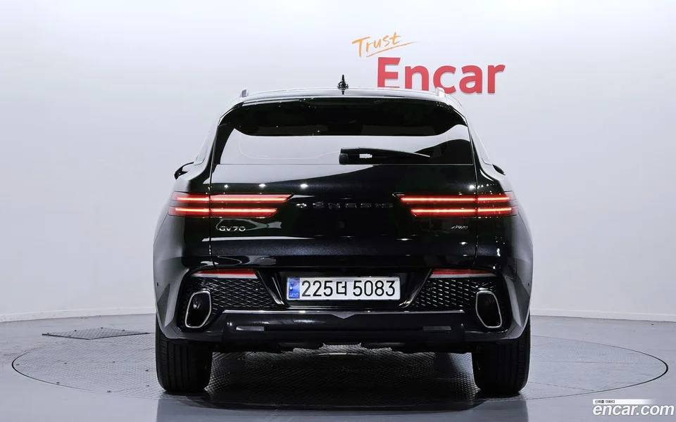 Genesis GV70 2.5T AWD 2023 — миниатюра 4