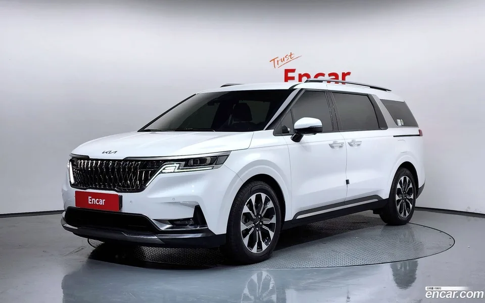 Kia Carnival 9 2022 — фото 1, купить с доставкой в Москву