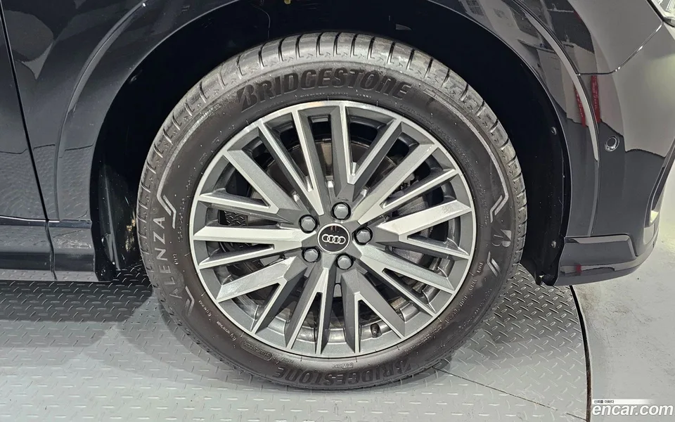 Audi Q3 40 TFSI 2025 — миниатюра 2
