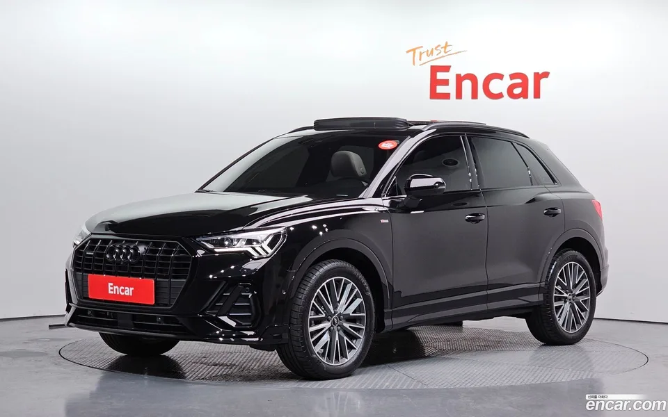 Audi Q3 40 TFSI 2025 — фото 1, купить с доставкой в Москву