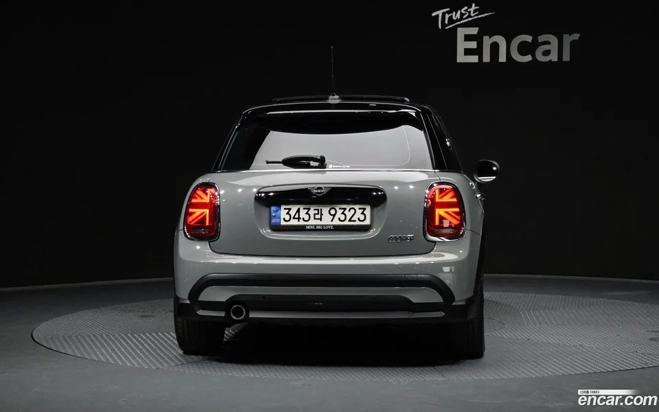 MINI Cooper 5 2022 — миниатюра 4