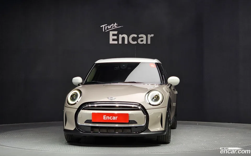 MINI Cooper 5 2023 — миниатюра 3