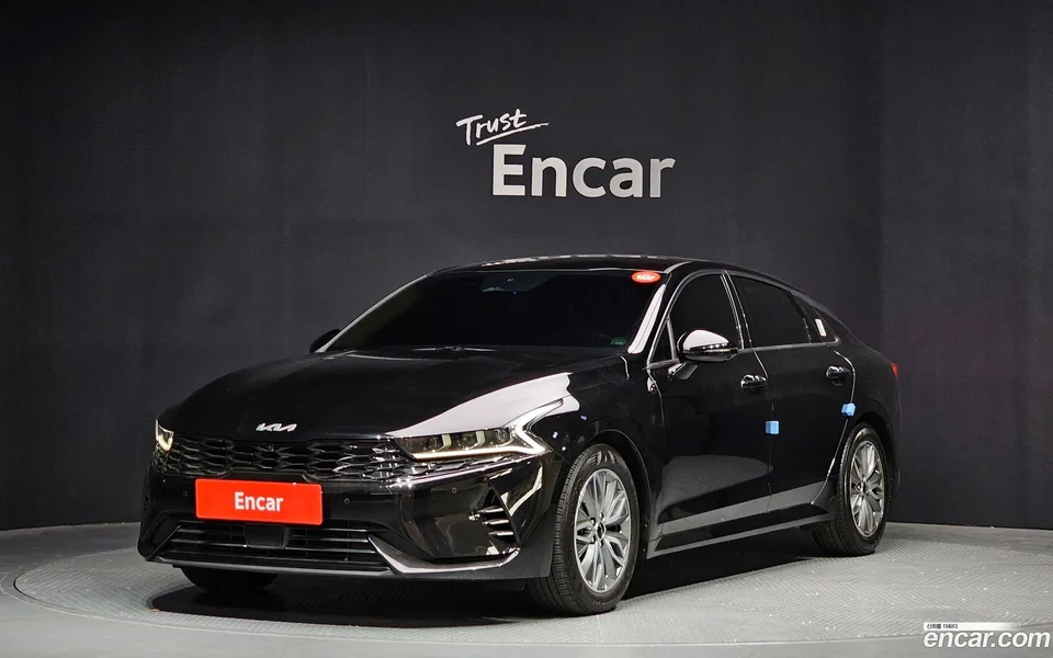 Kia K5 Hybrid 2023 — фото 1, купить с доставкой в Москву