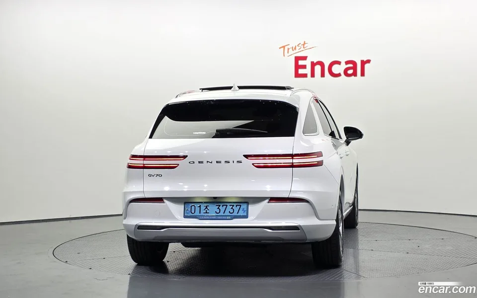 Genesis Electrified GV70 e-AWD 2022 — миниатюра 4