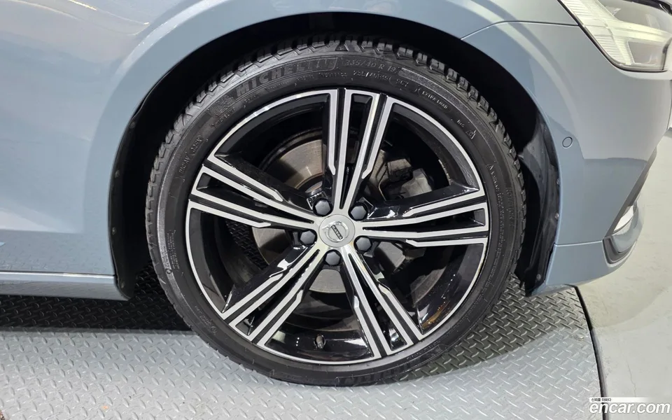 Volvo S60 B5 2022 — миниатюра 5
