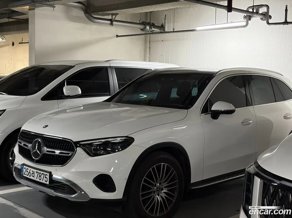 Mercedes-Benz GLC-Class GLC300 4MATIC 2025 — миниатюра 3