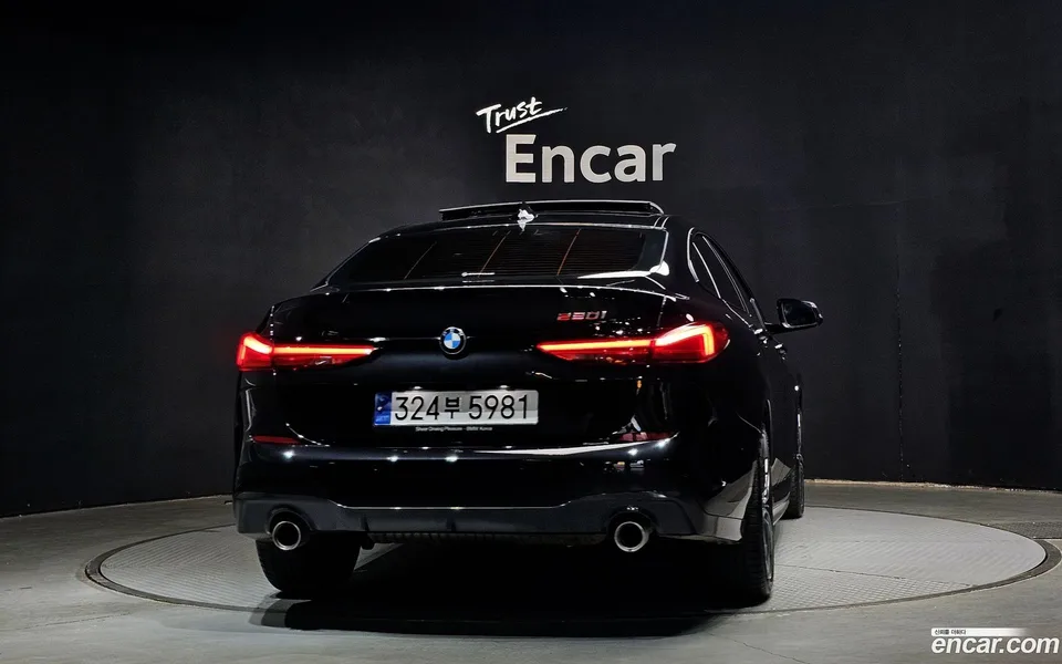 BMW 2 Series Gran Coupe 220i M 2022 — миниатюра 4