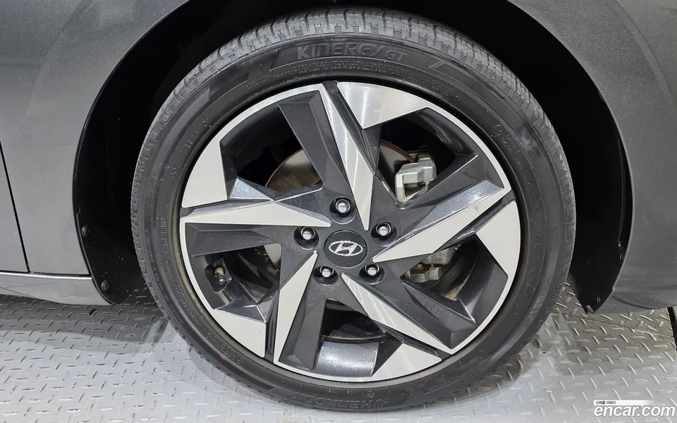 Hyundai Avante 1.6 2022 — миниатюра 2