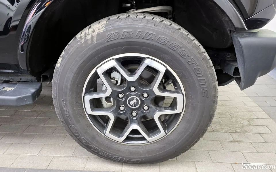 Ford Bronco 2.3 2024 — миниатюра 2