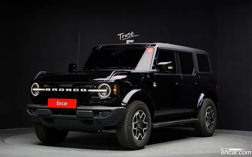 Ford Bronco 2.3 2024 — фото 1, купить с доставкой в Москву